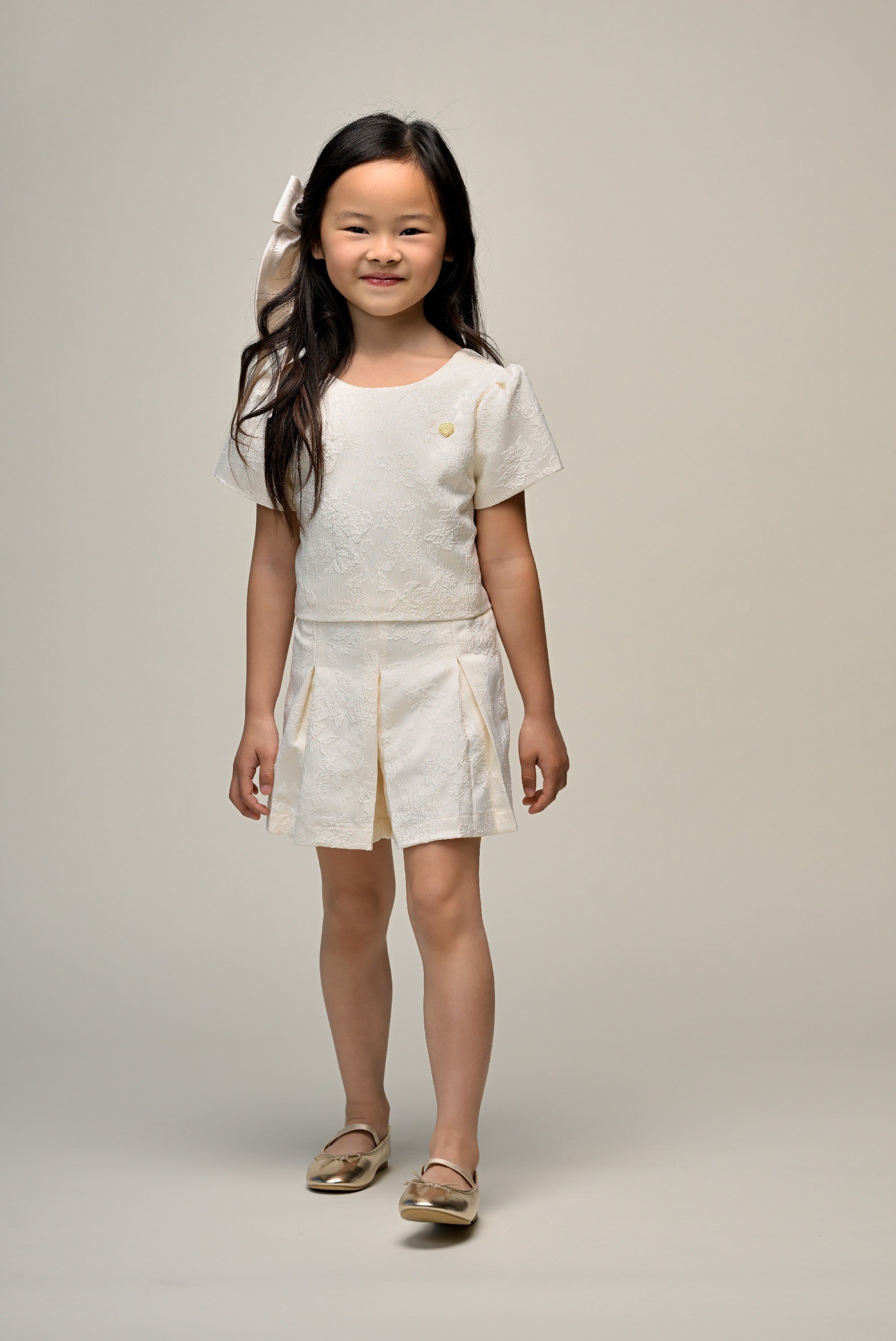 Le Chic DEEJAY damast shorts. Pearl