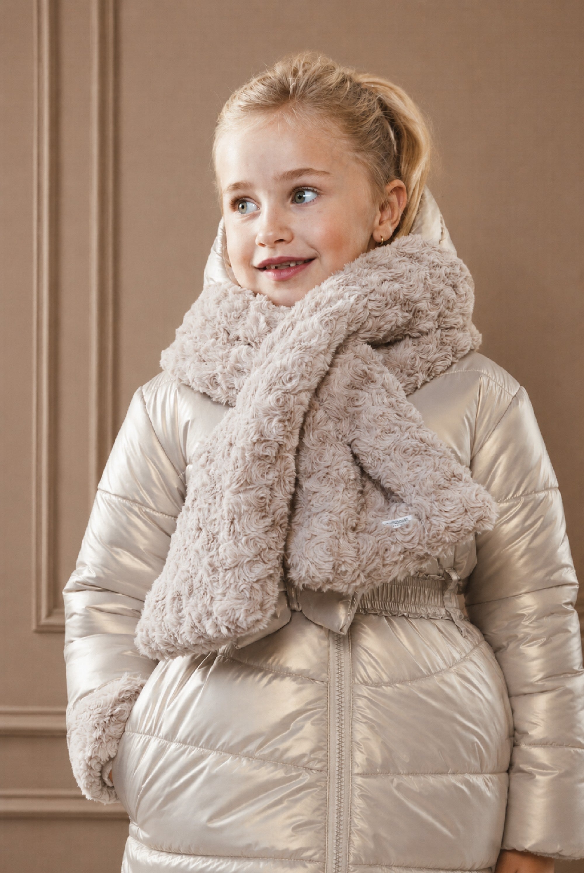 Le Chic RIANNA furry sjaal - Dune