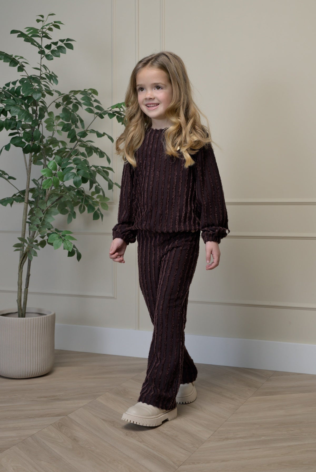 Le Chic Nia Fluffy Streep-Top - Hot Chocolate