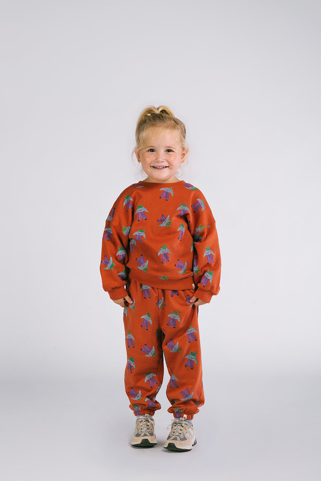 Wolf The New Chapter pants Frogs