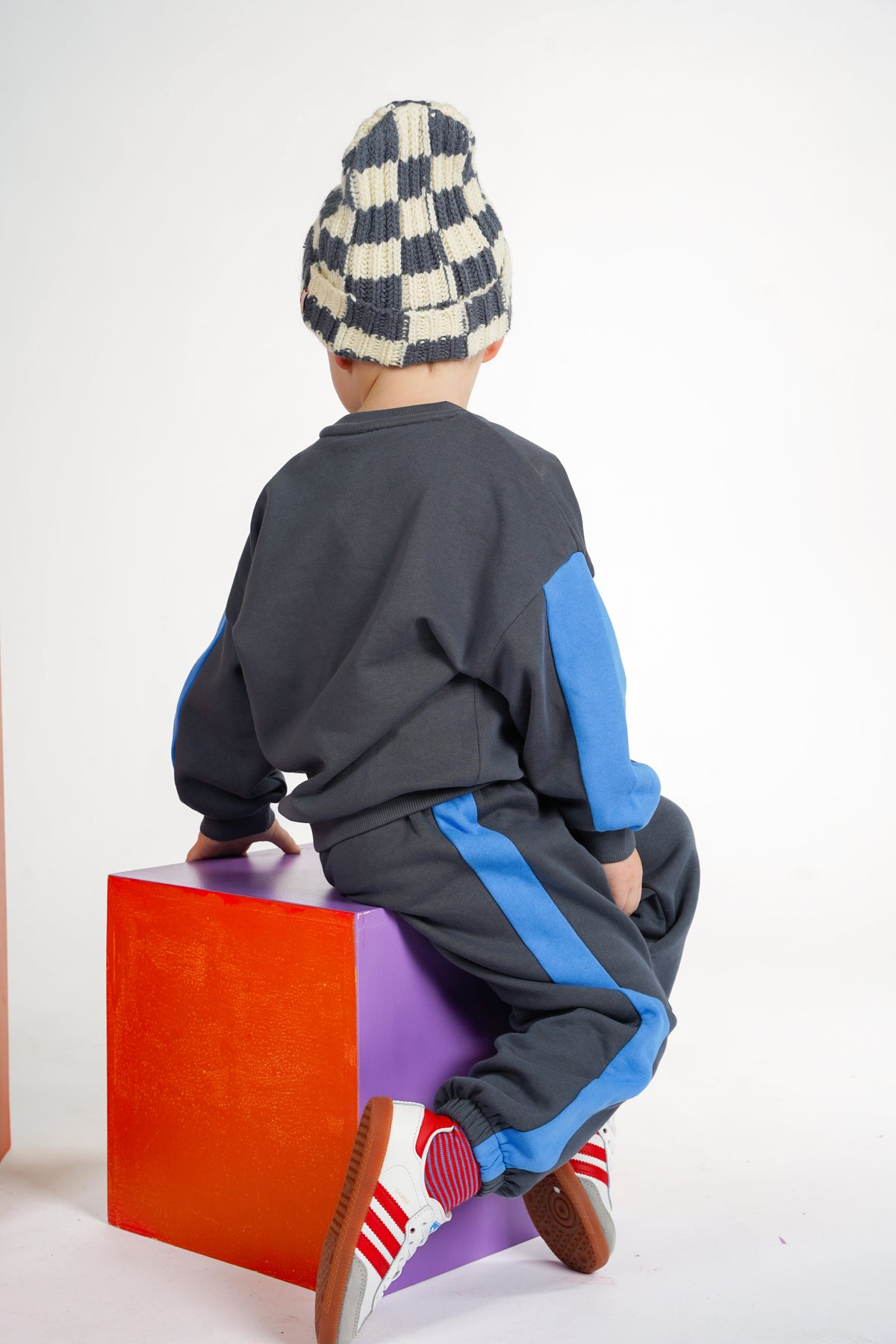 The New Chapter wolf sweatpants donkerblauw full house