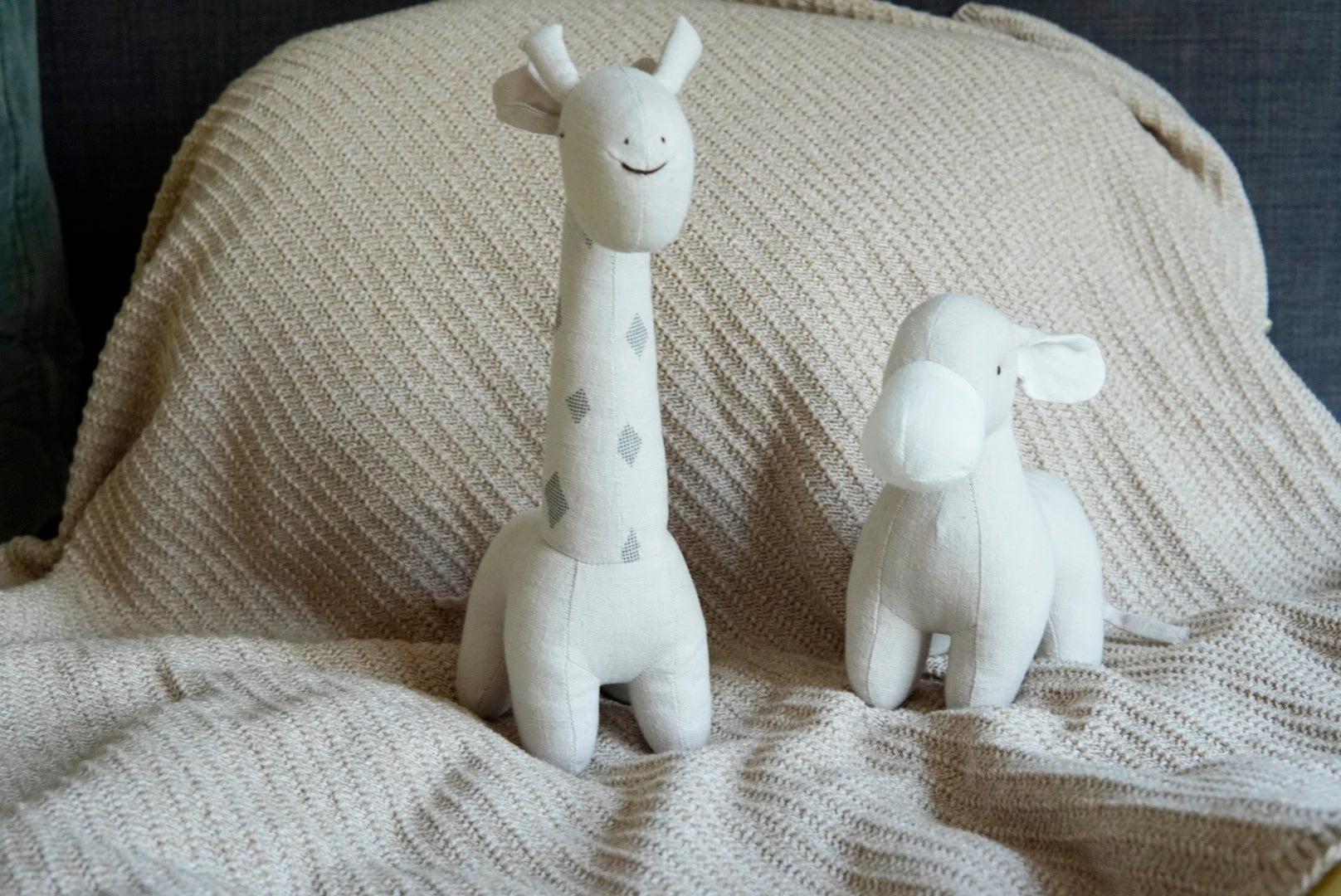 Petite Maison Giraffe Weiches Kuscheltier Haferflocken