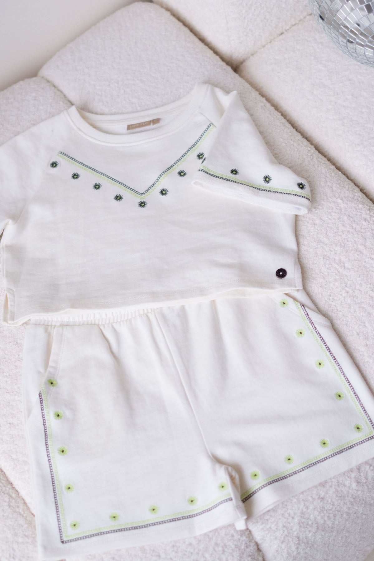 Like FLO Fib short off-white