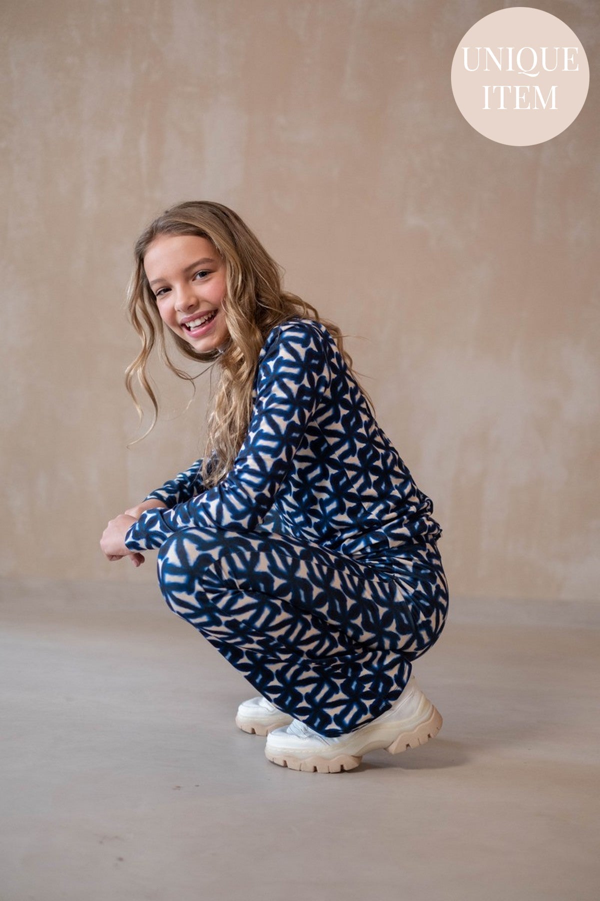 Elin Top Blue flower