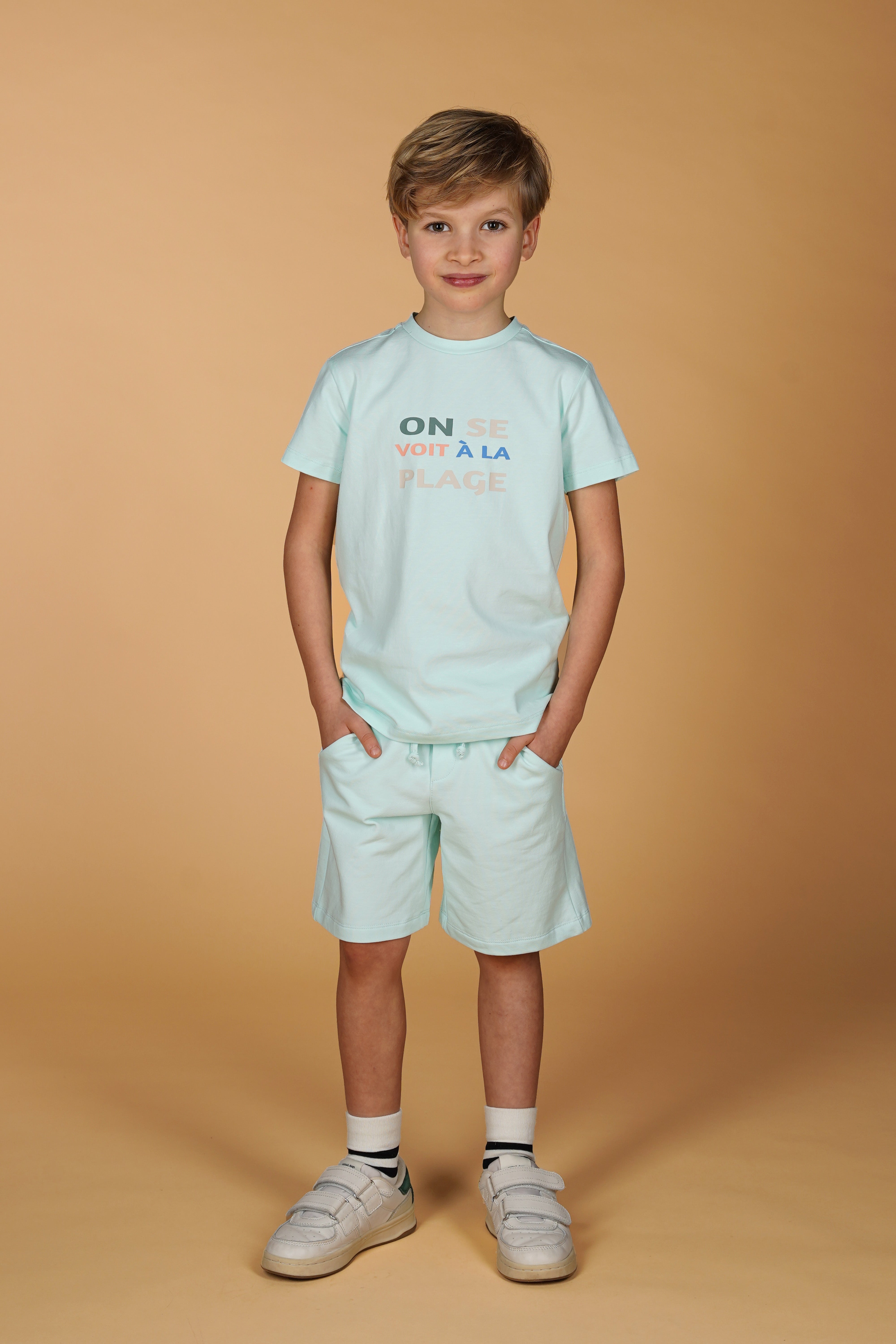 Le Chic Garçon NOLAN a la plage T-shirt aqua