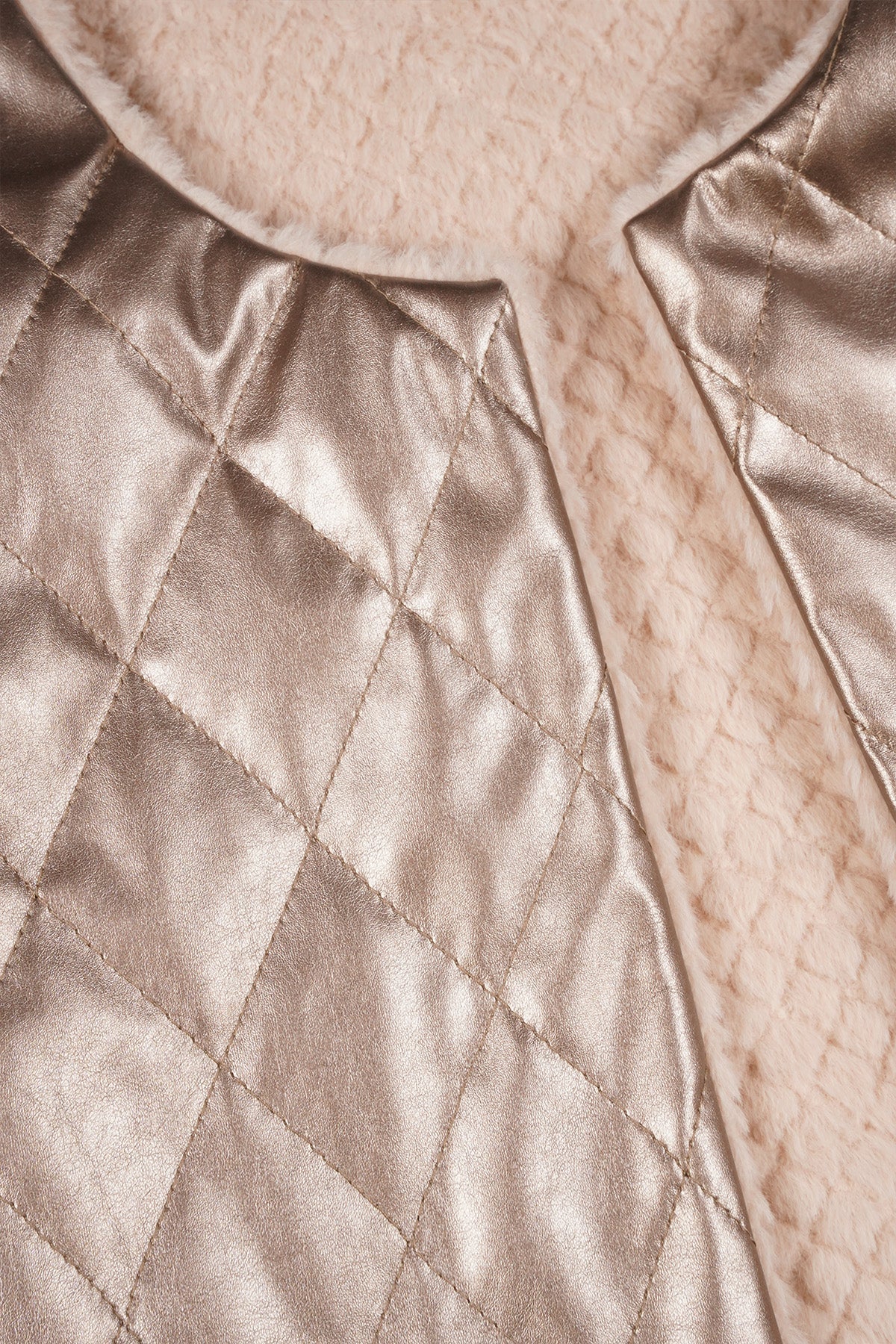 NoNo Kate Reversible Gilet met Fur & Fake Leather Ivoor