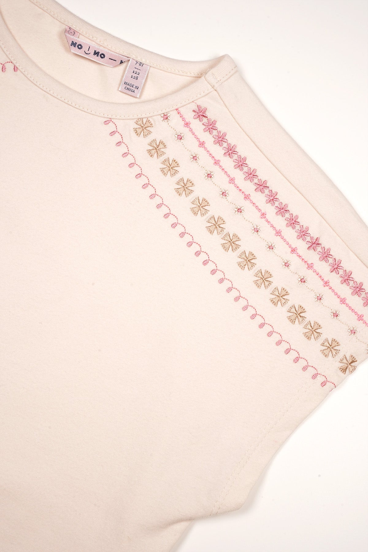 NoNo Kaby Tshirt met Borduur Ivoor