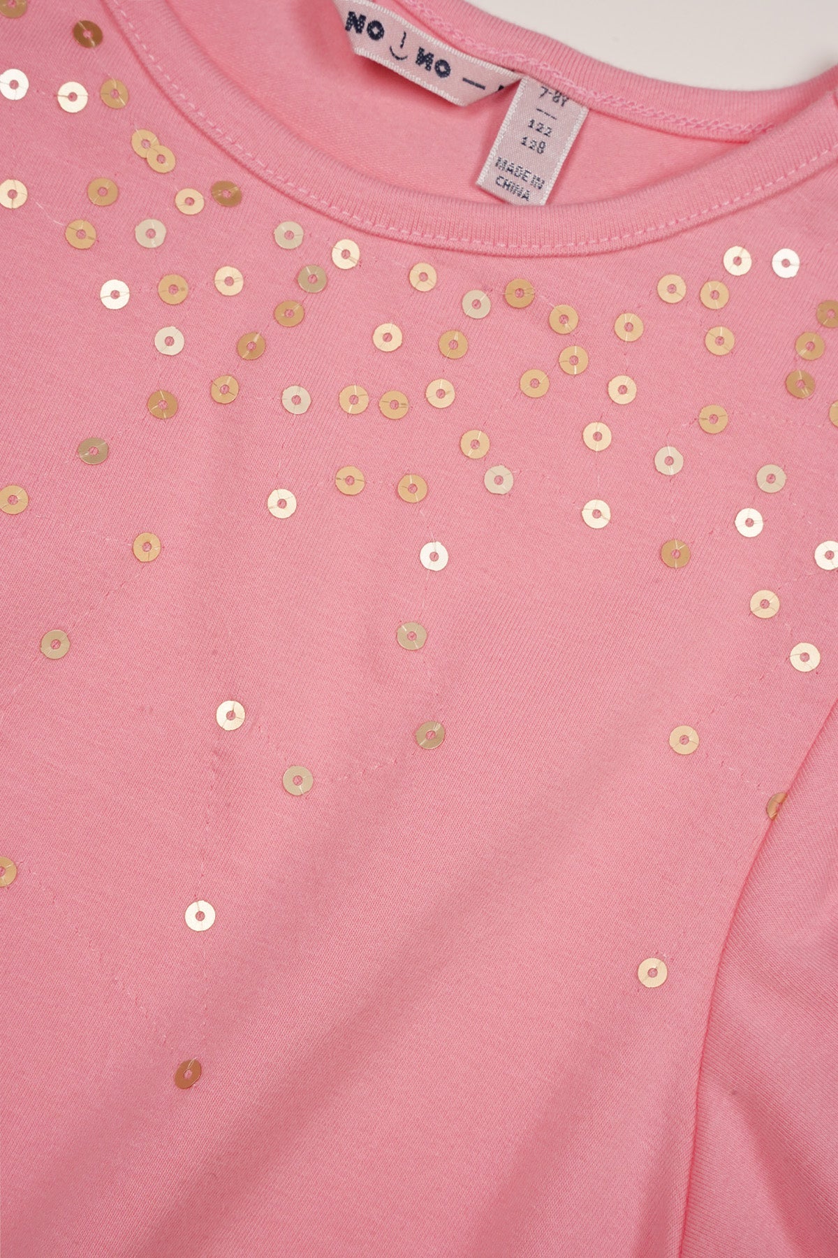 NoNo Kate Tshirt met Knoopdetail en Pailletten Rose