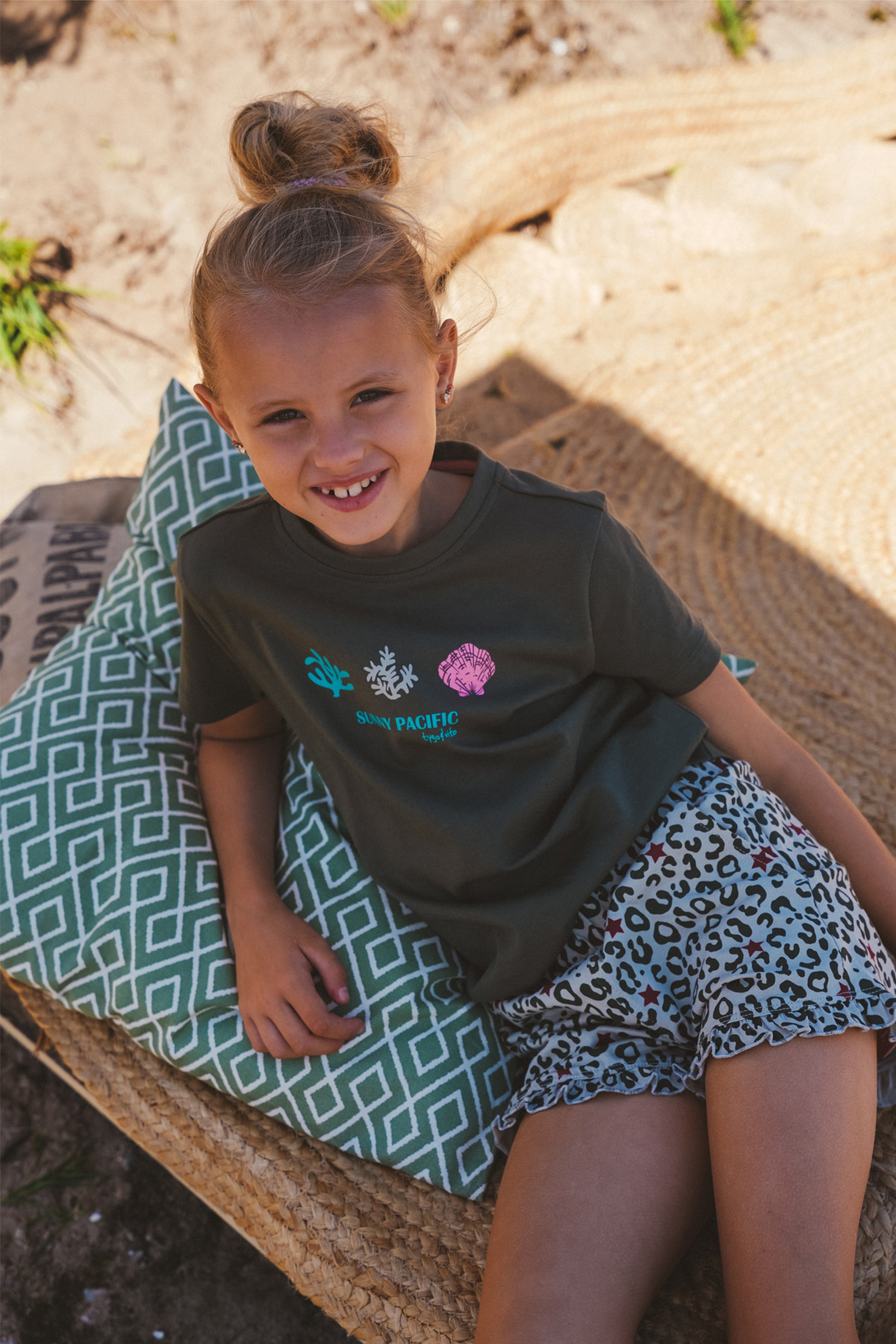 TYGO&vito T-shirt Tara Olijfgroen