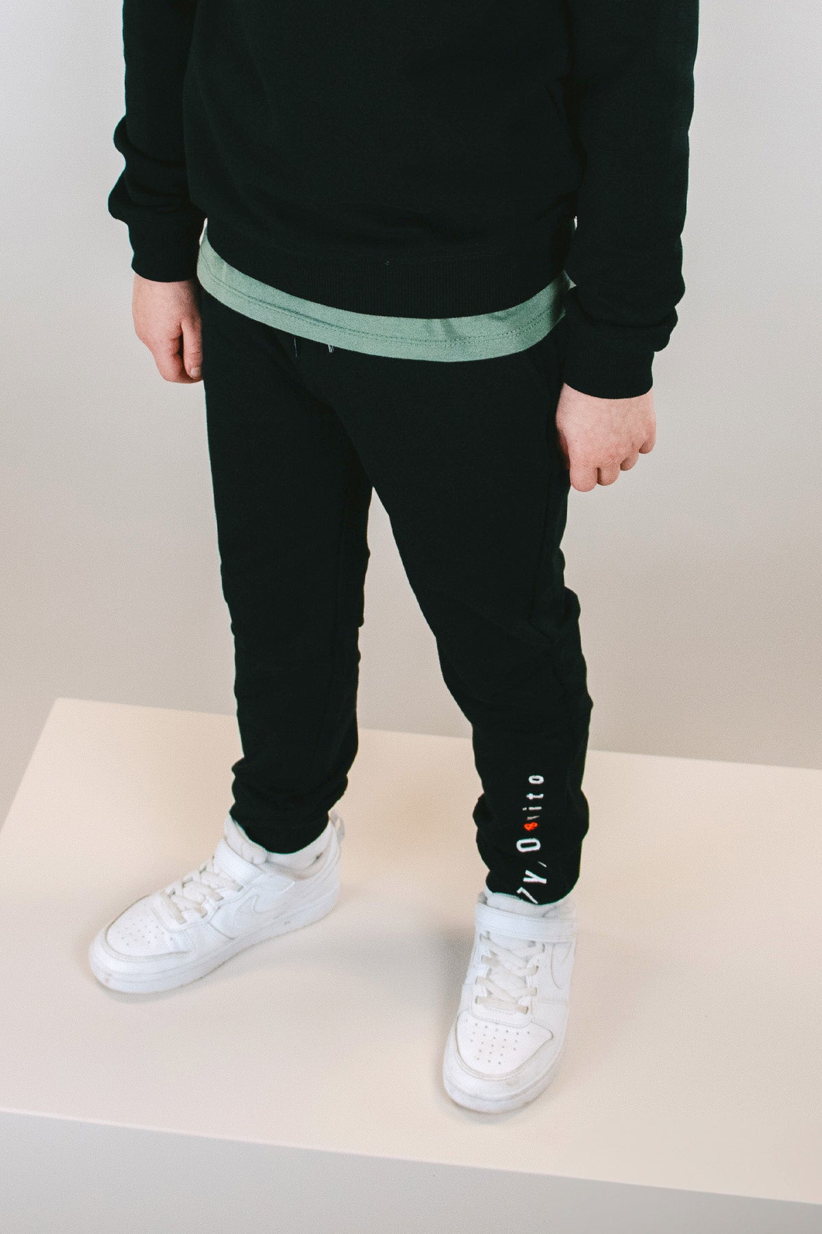TYGO & vito Jogging pants Nexterday Black