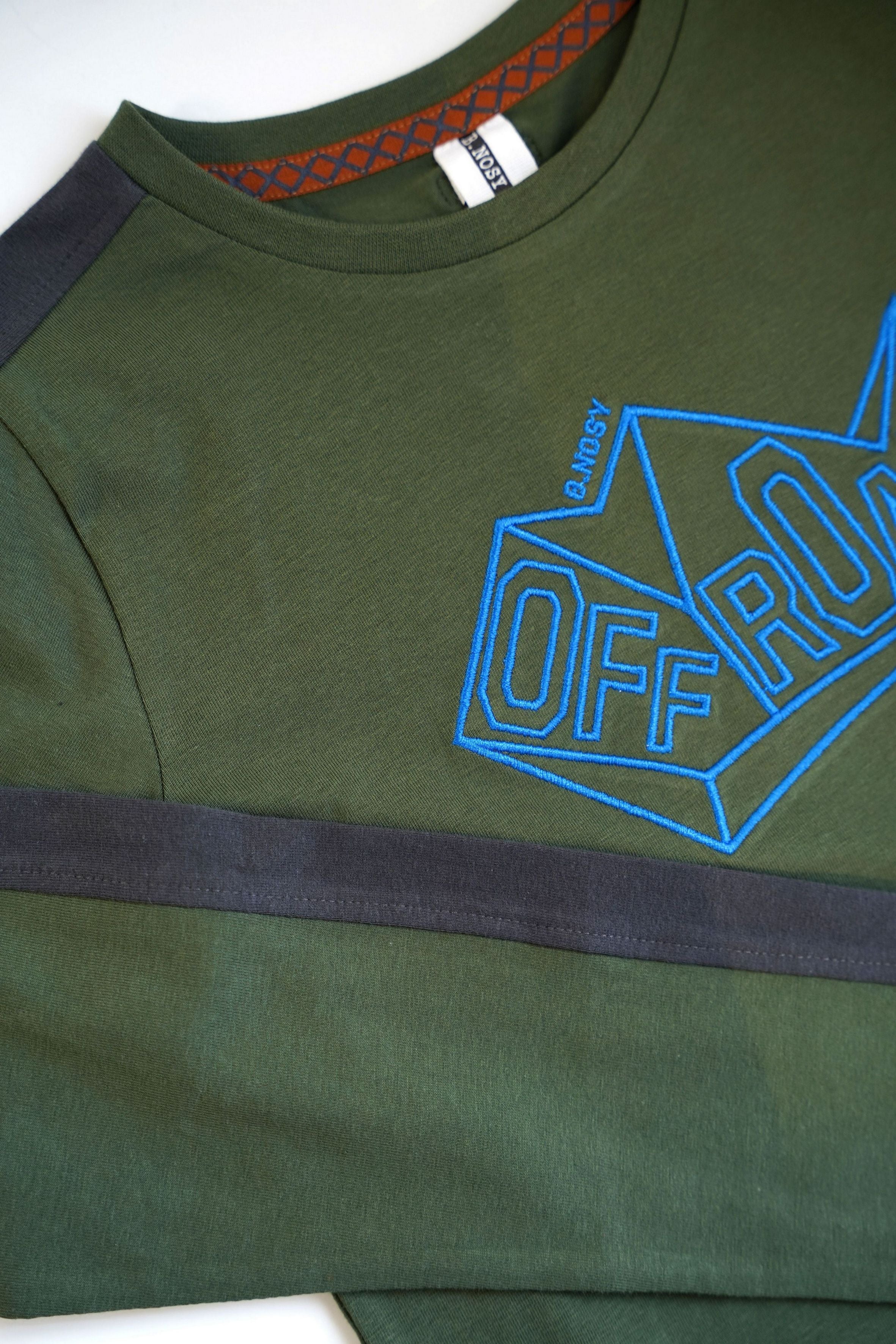 B.Nosy Rein Longsleeve