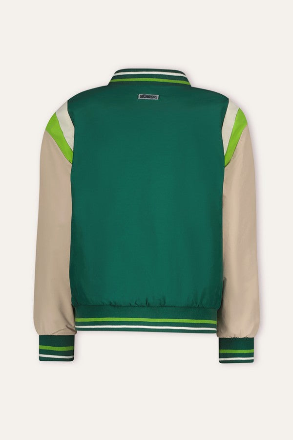 B.Nosy James jas groen