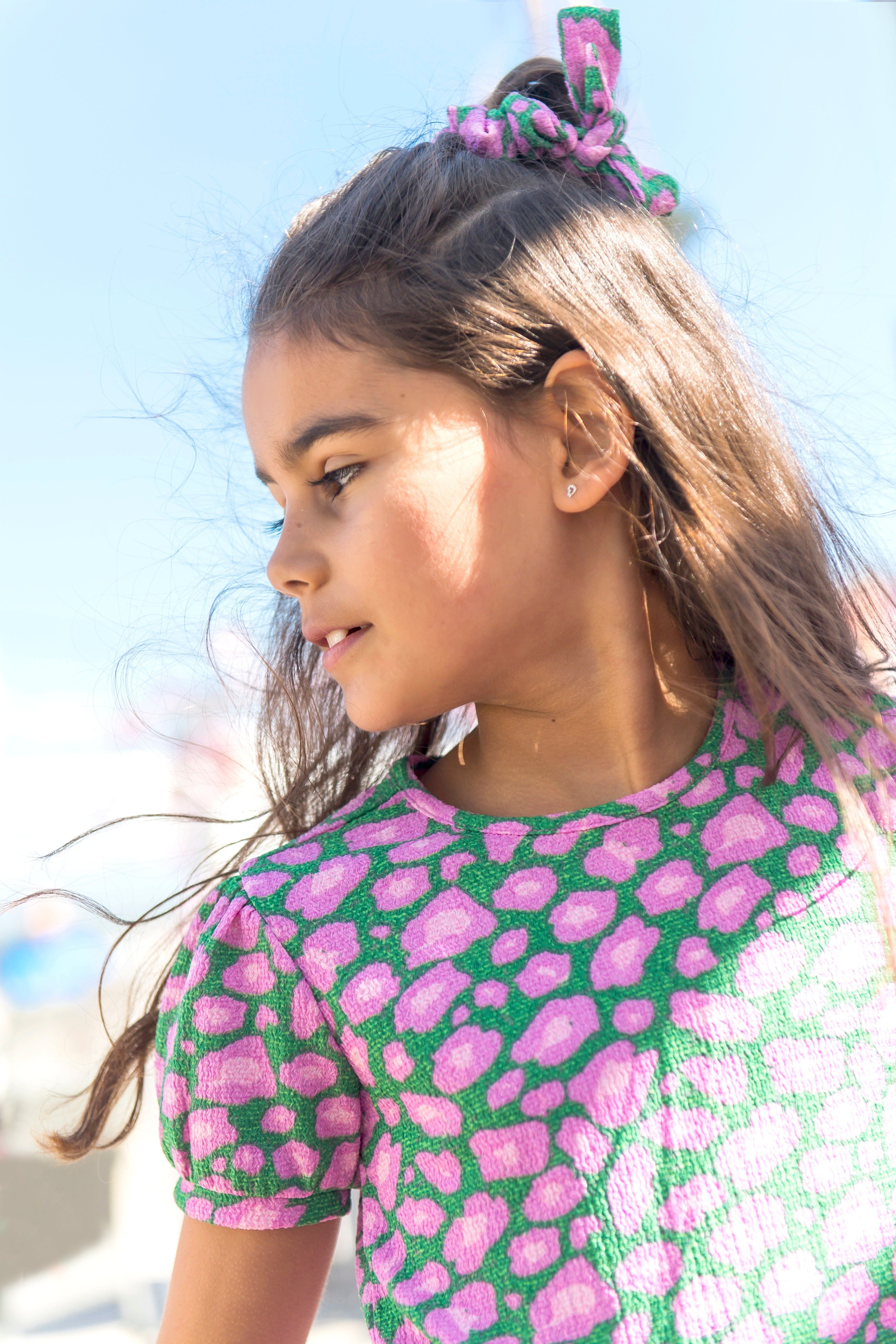 B.Nosy T-Shirt Bobbi Twirling