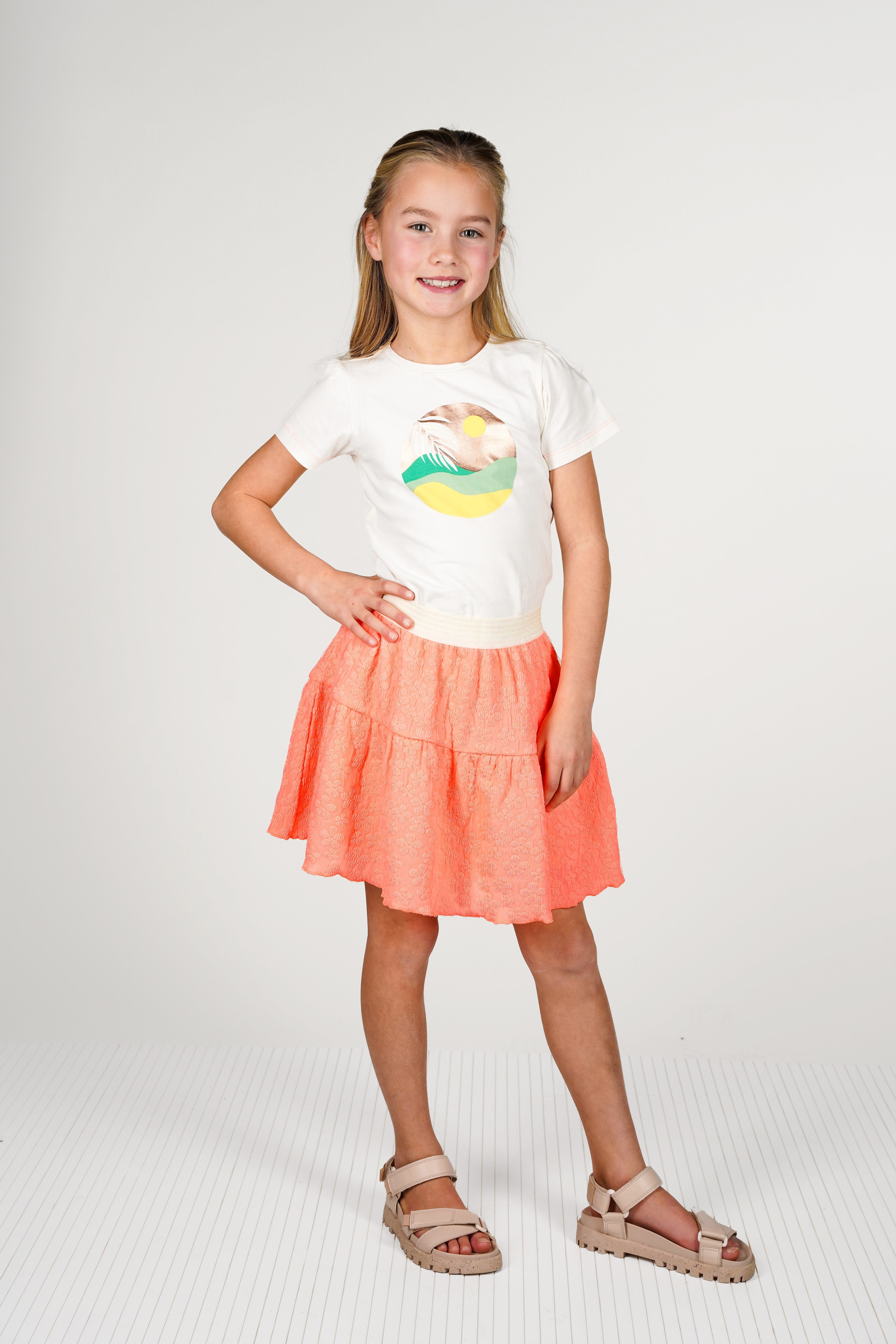 B.Nosy rok Romy neon peach Blossom