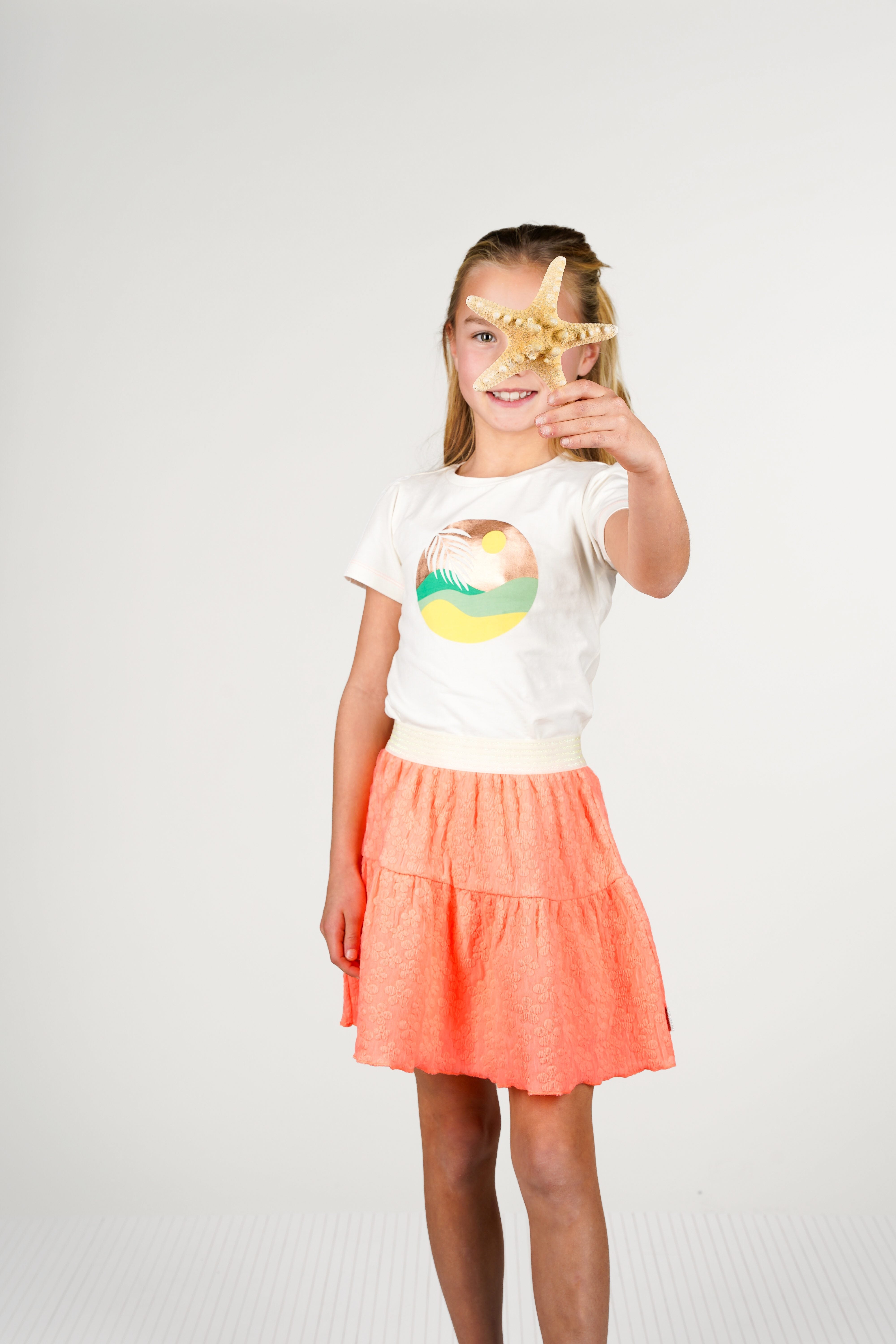 B.Nosy rok Romy neon peach Blossom