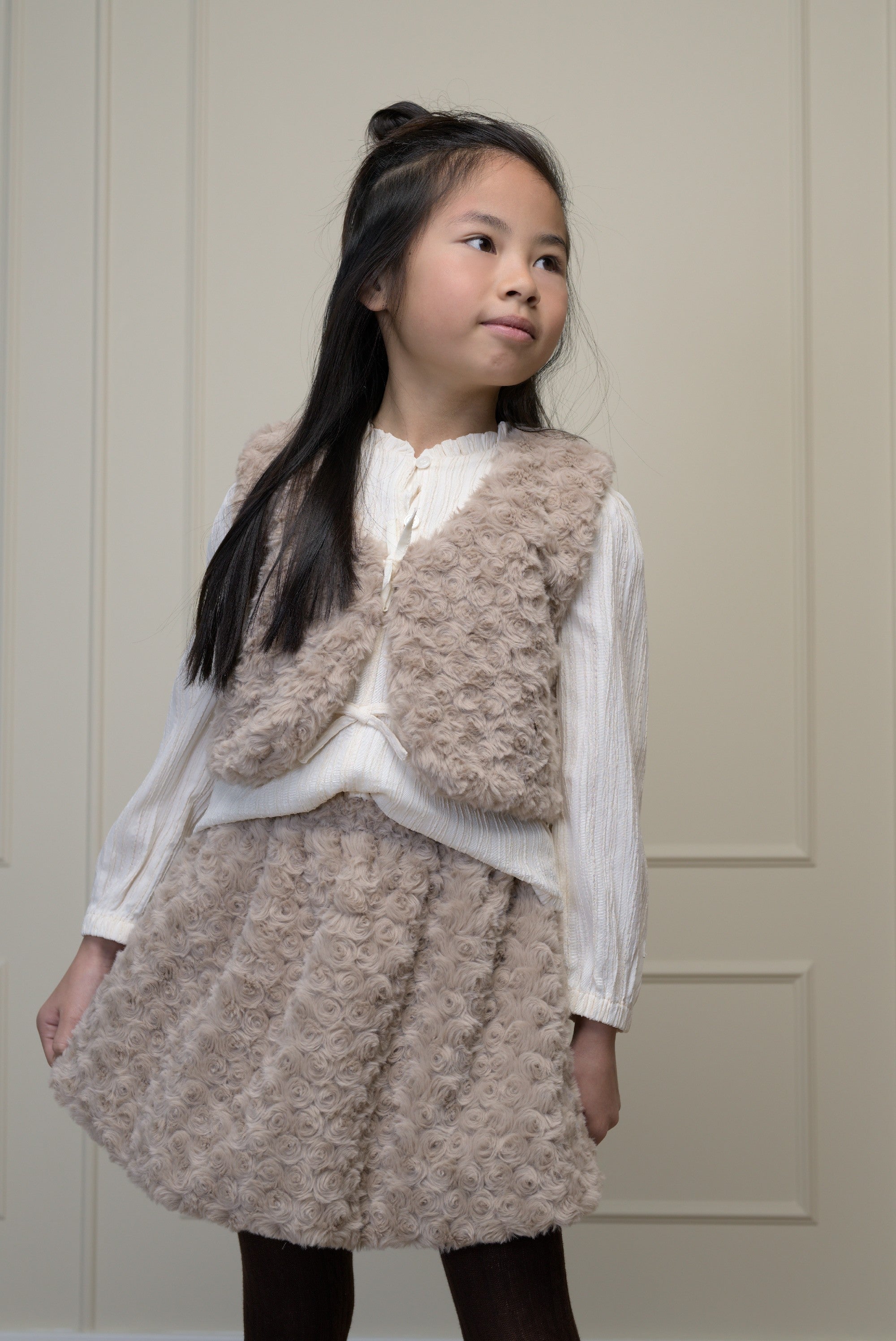 ELOSA furry gilet - Dune