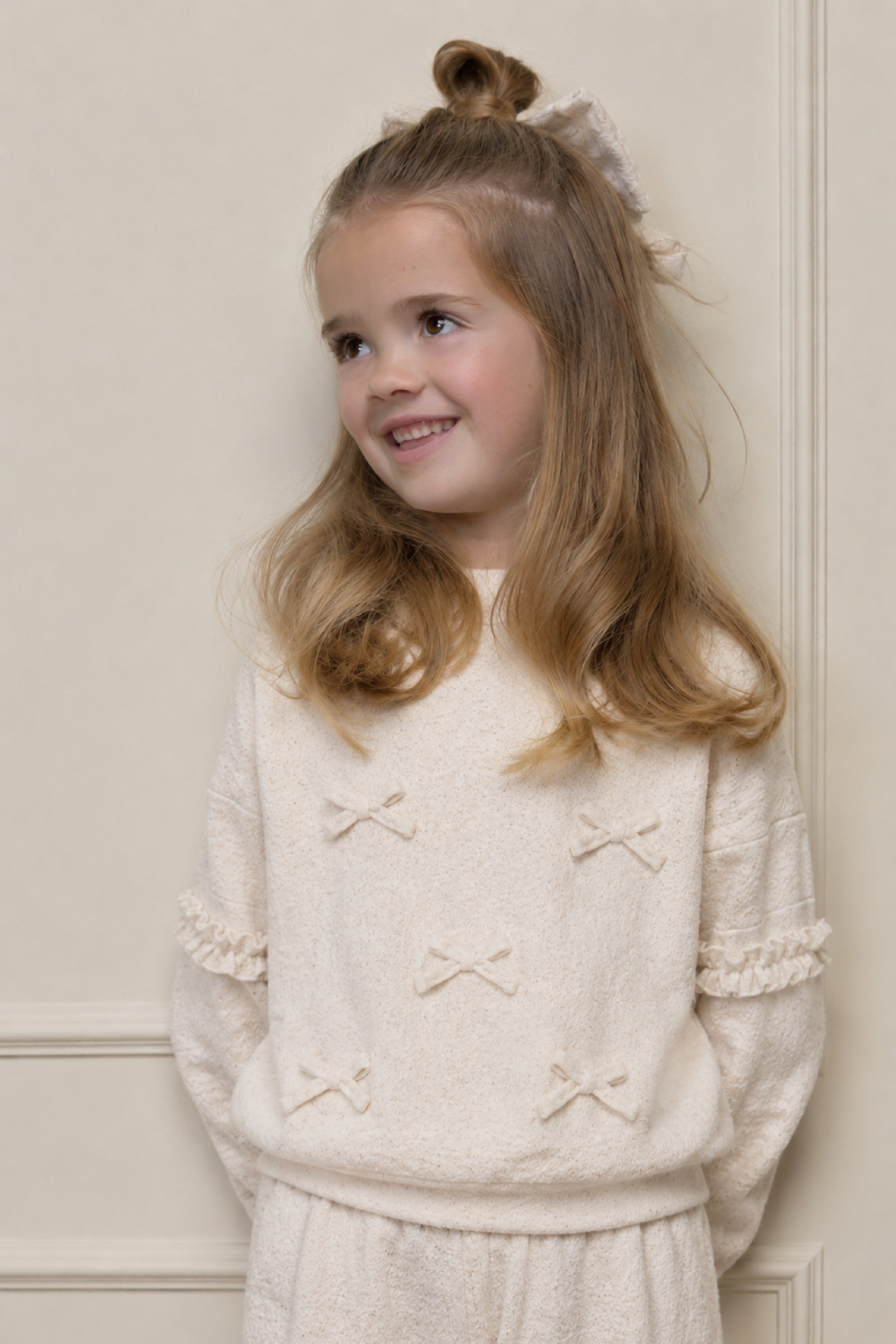 OVA sweater met kleine strikjes - Beige Melee