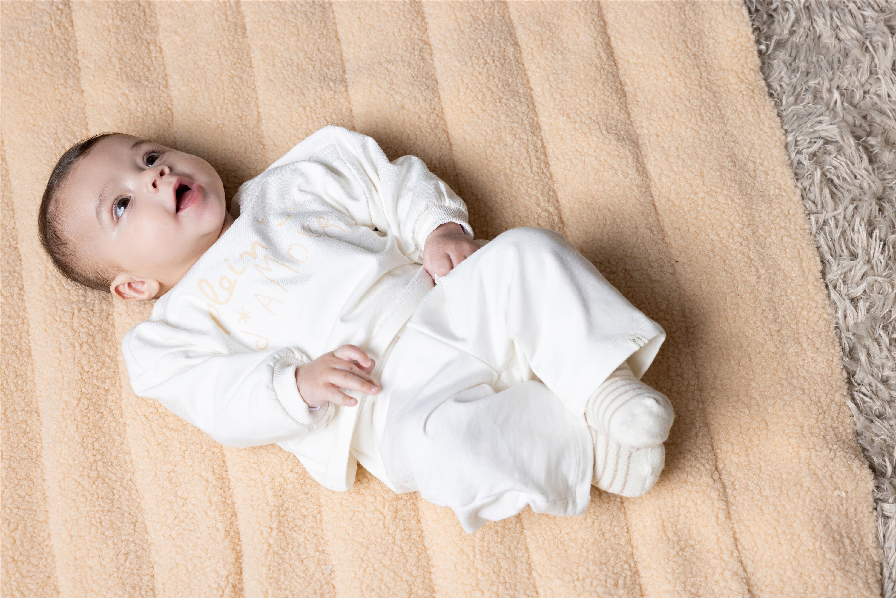 Petite Maison Ker Roomy Sweater met Amour print Wit