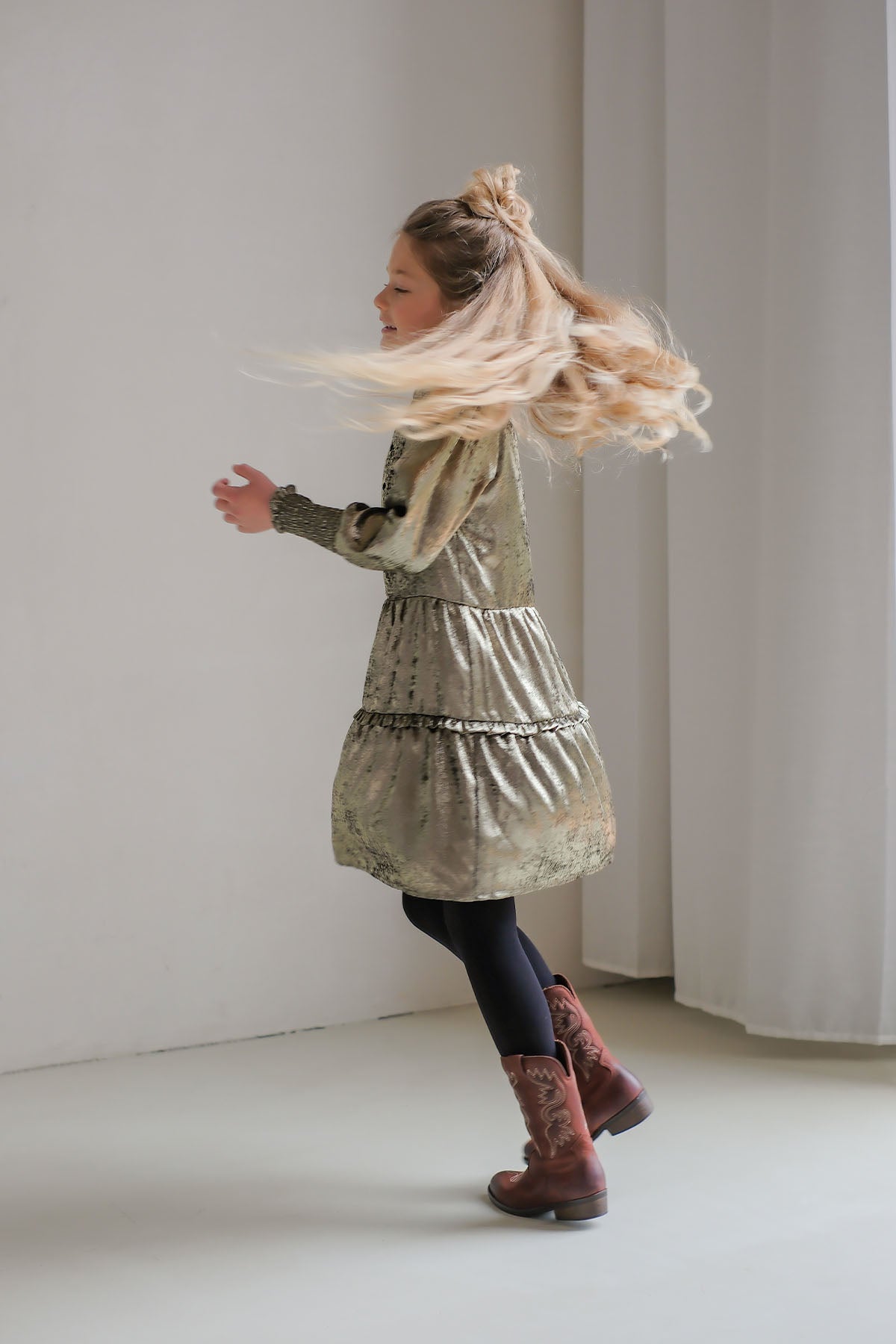 Mila Jurk Goud