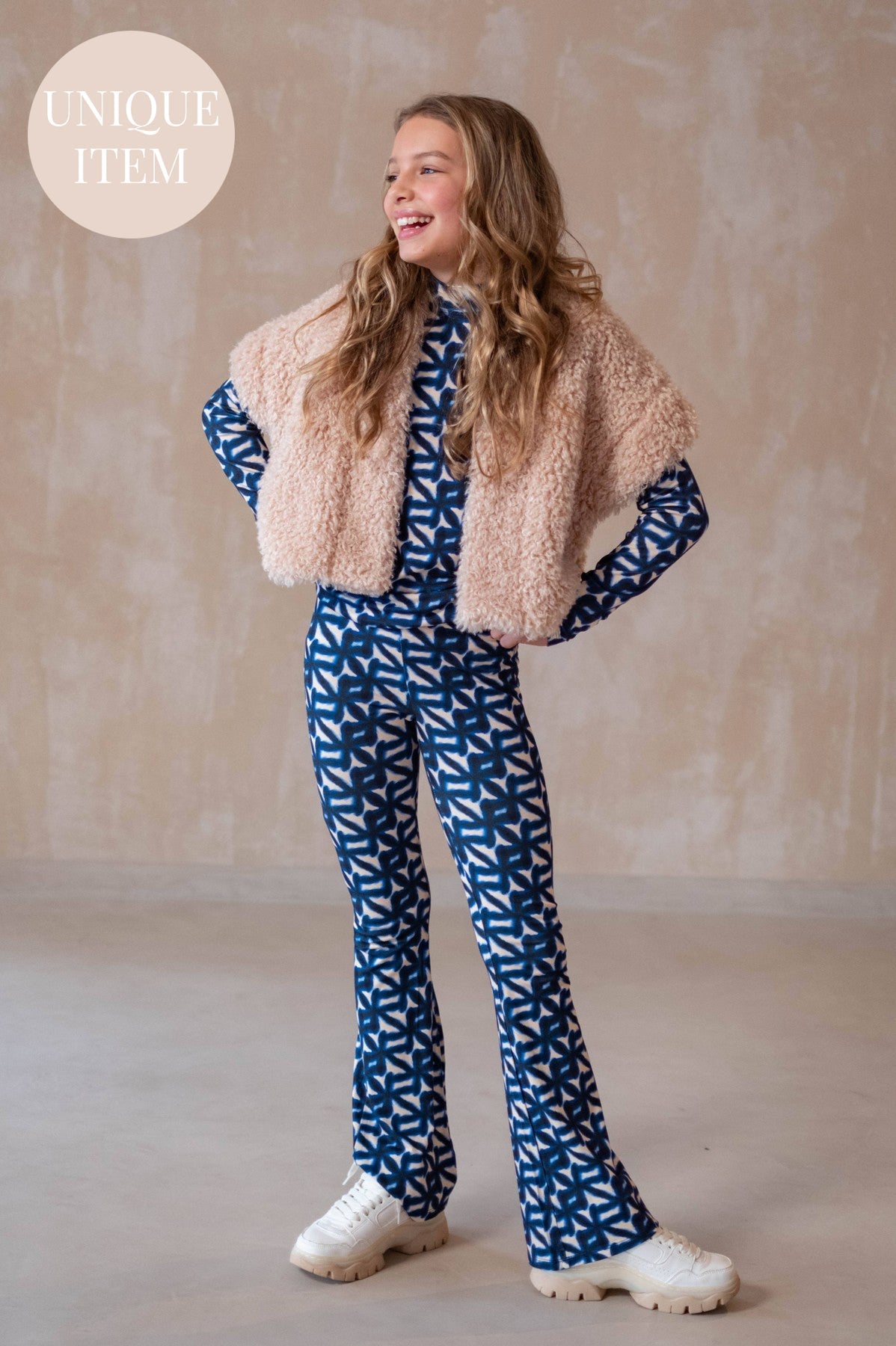 Elin Top Blue flower