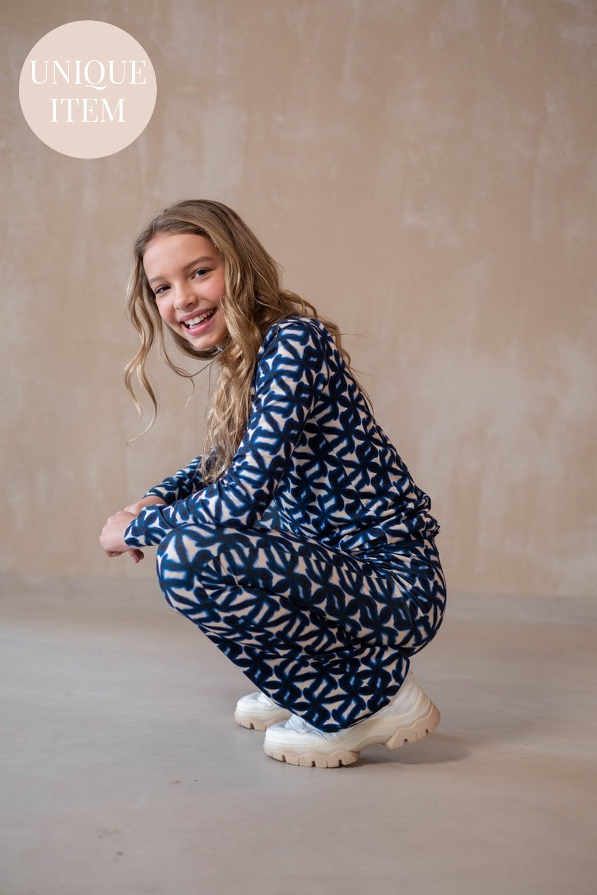 Elin Top Blue flower