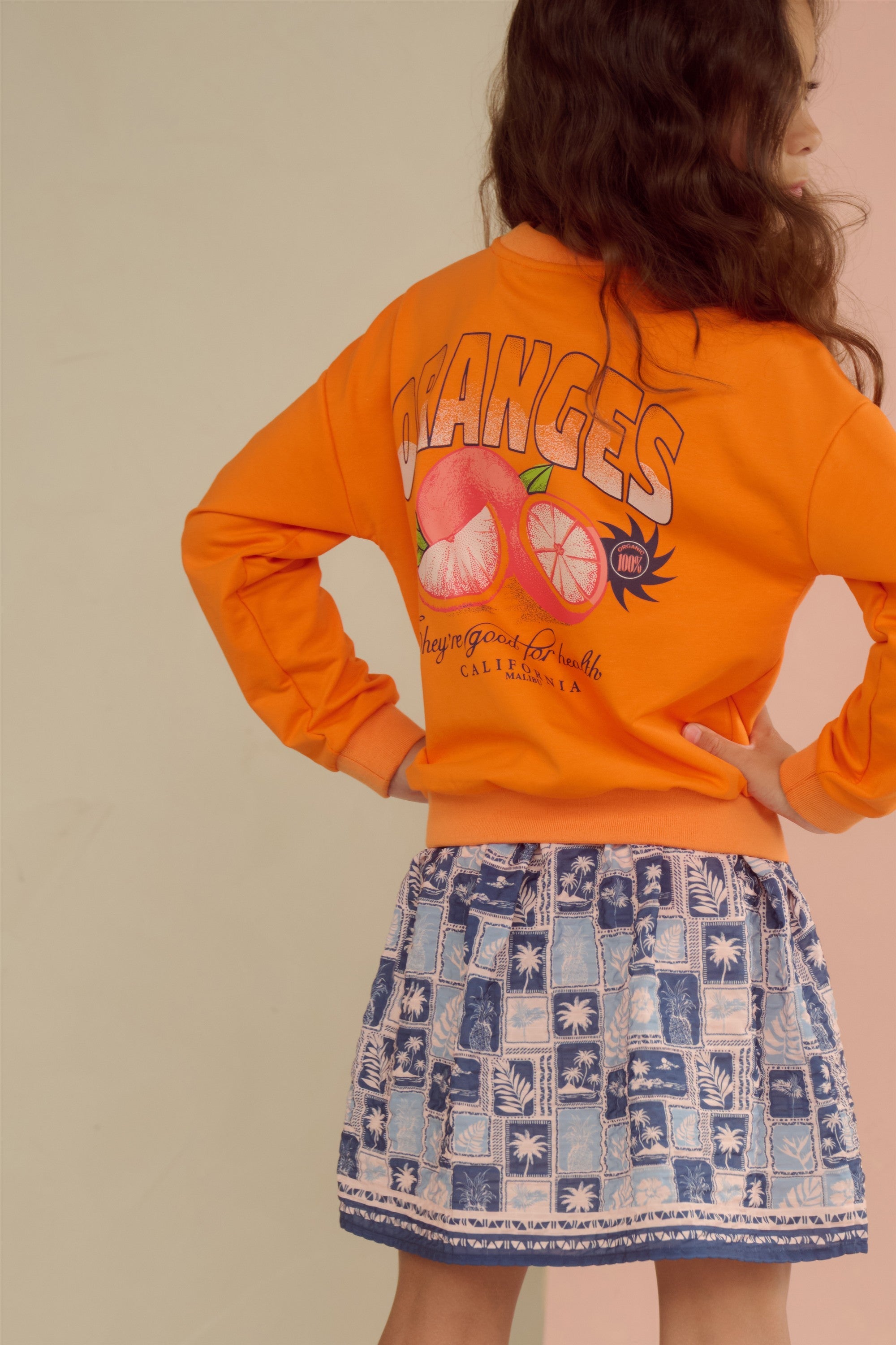 NoNo Konono Sweater met Orange rugprint Oranje
