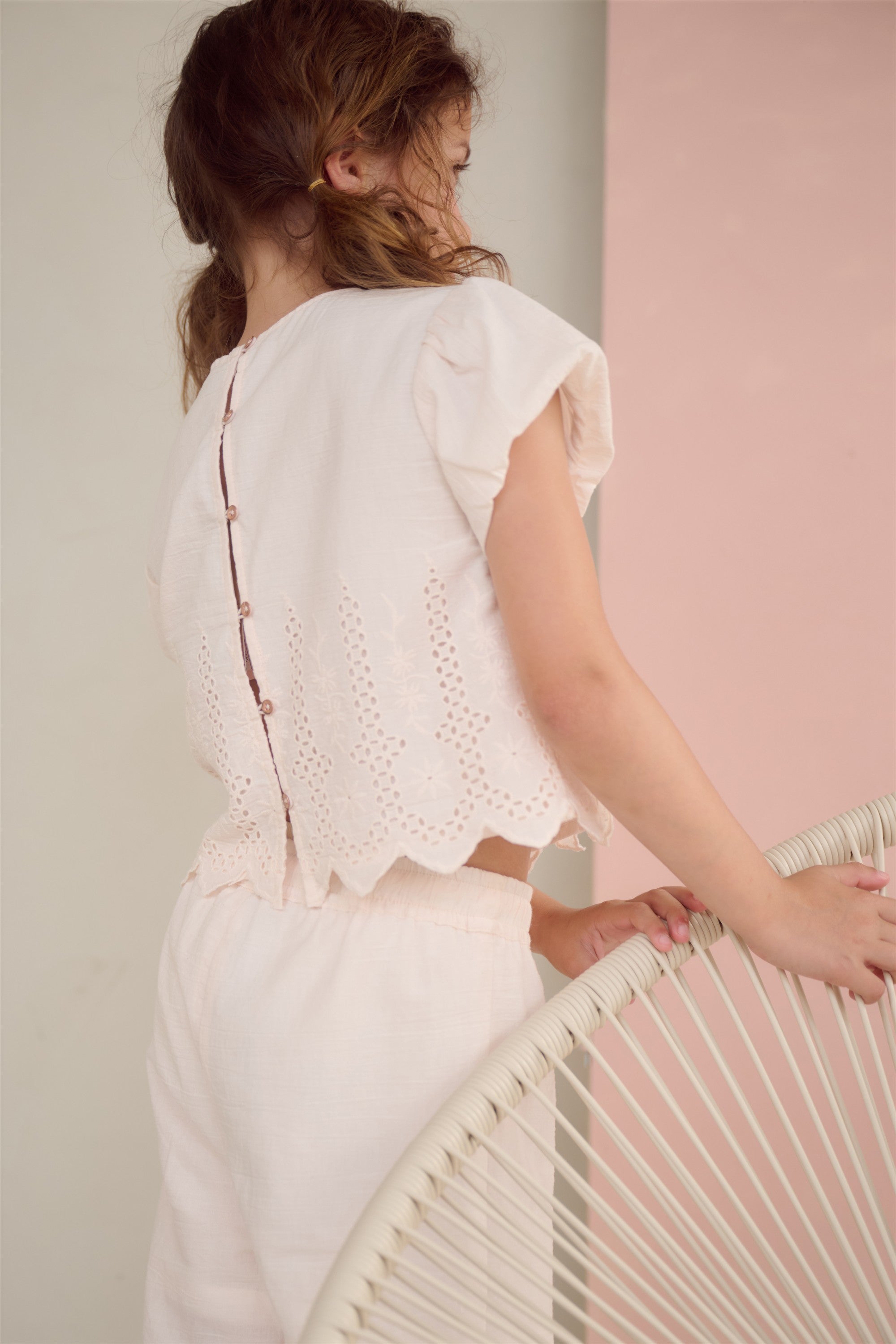 NoNo Tika Bluse mit besticktem Rand Hellrosa