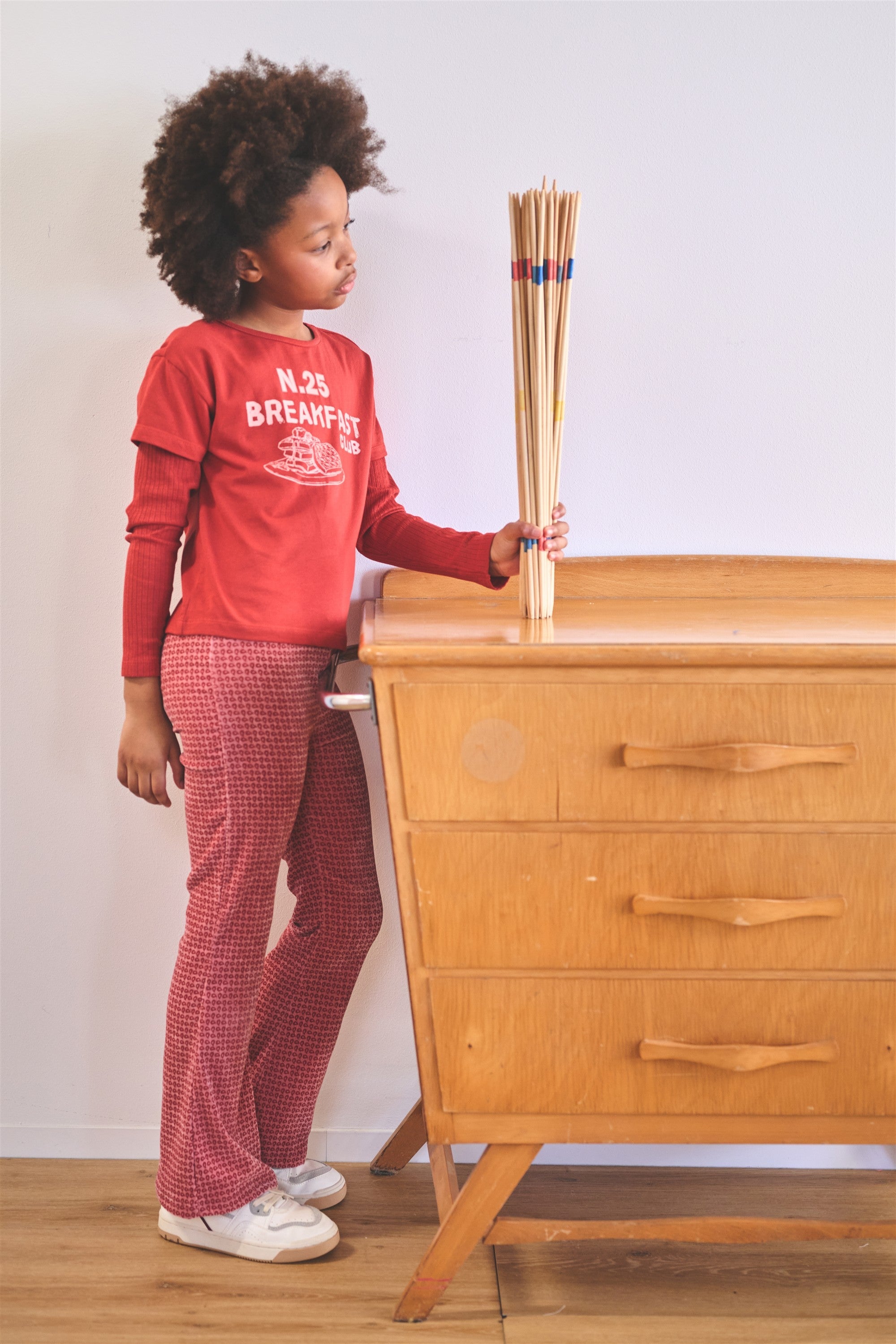 NoNo Sady Flared Velvet Geprinte Broek Roze