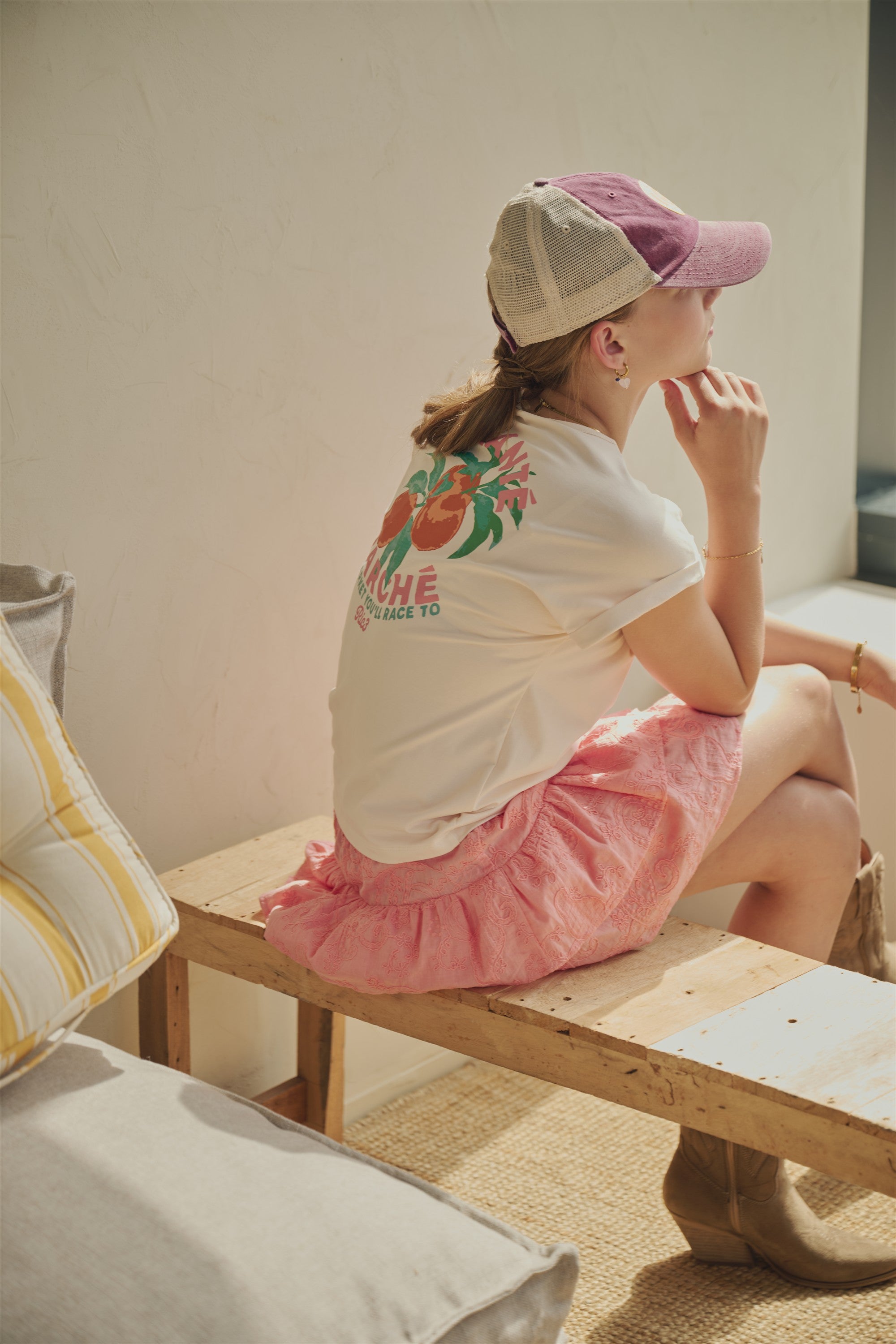 NoBell' Kasis T-Shirt met Enchante rugprint Ivoor