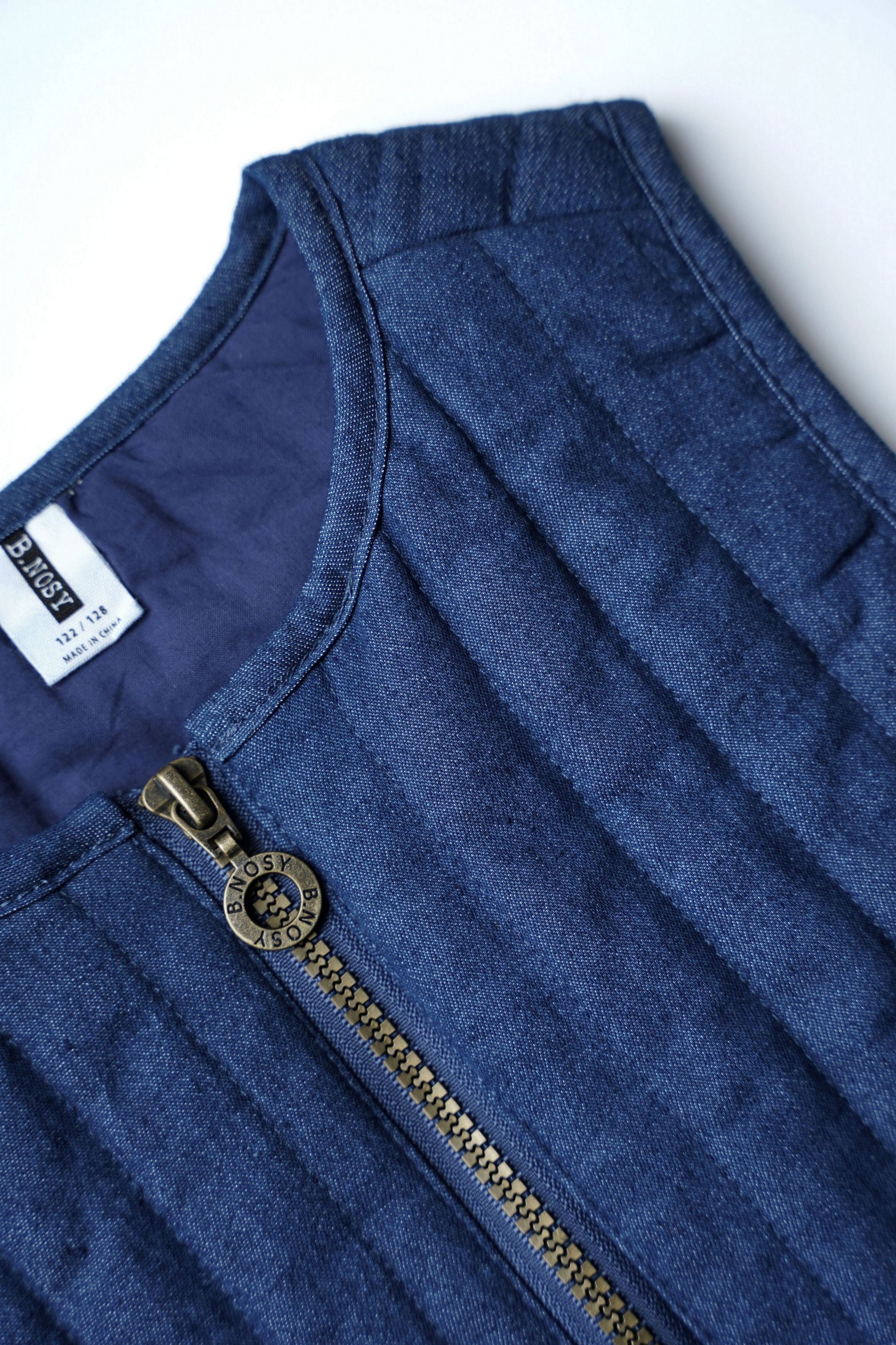 B.Nosy Ollie Gilet