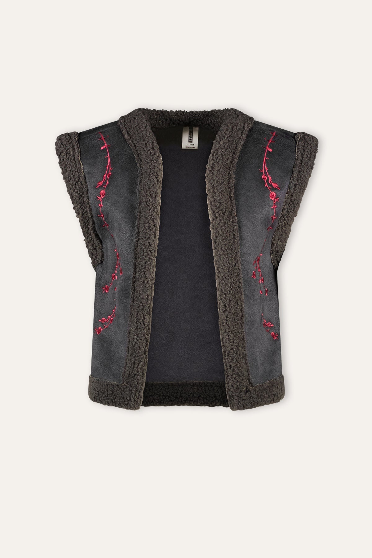 B.Nosy Ada Gilet