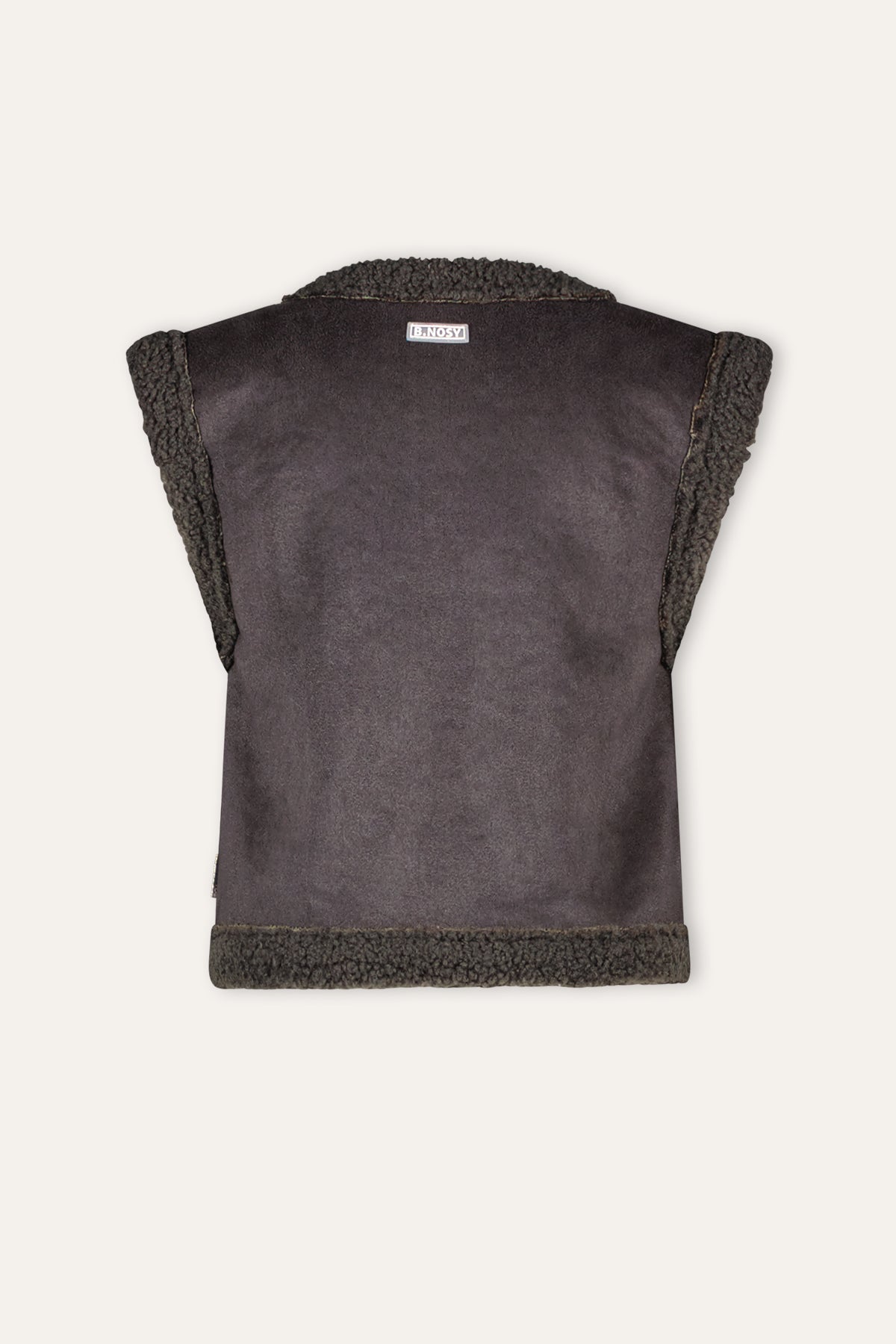 B.Nosy Ada Gilet