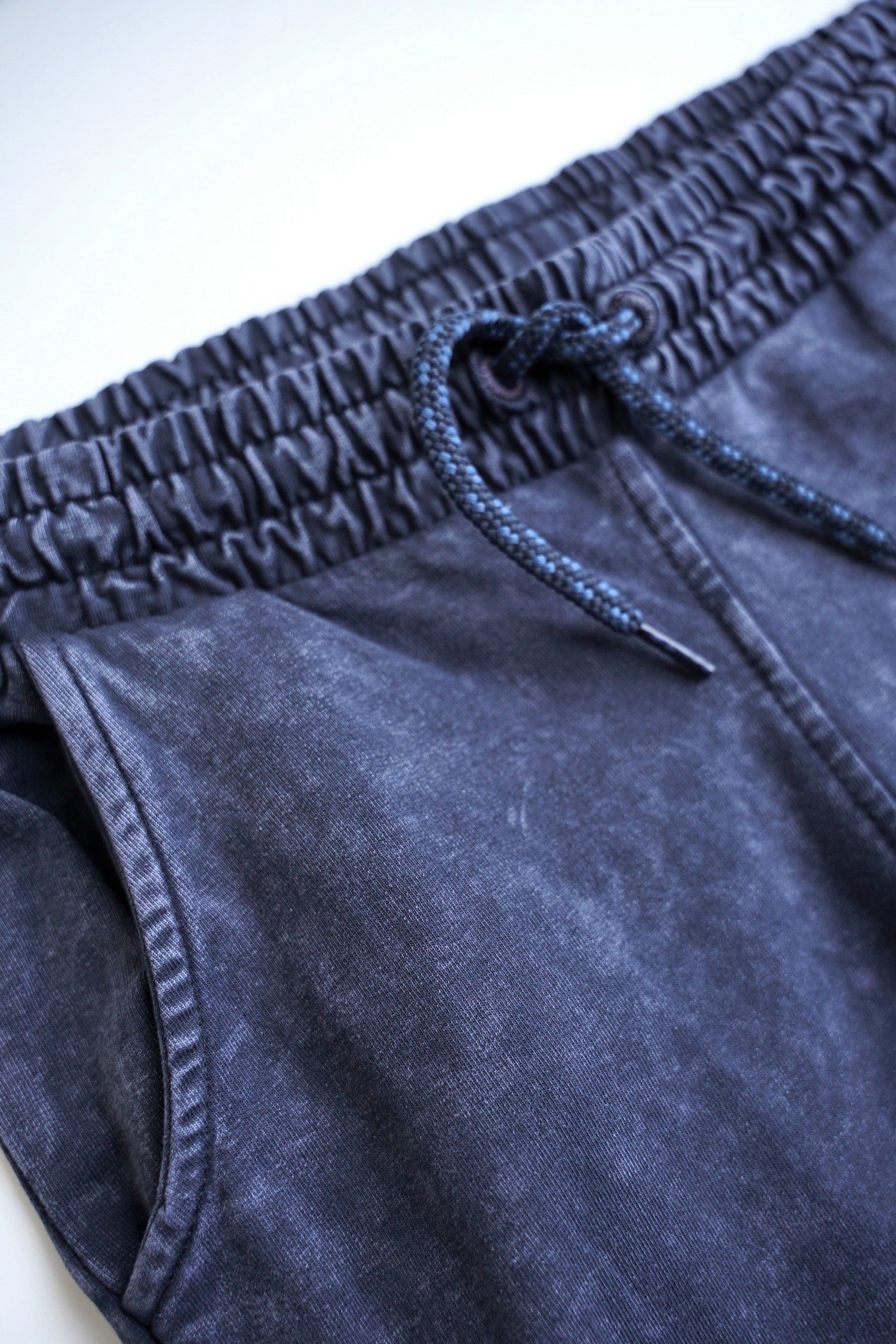 B.Nosy Tim Broek